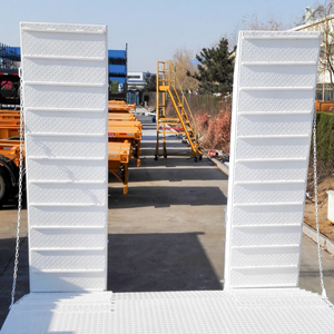 Semirremolque de Plataforma Baja de 60 Toneladas con Cinco Ejes, Remolques de Camión de Material de Hierro - Product Image 5