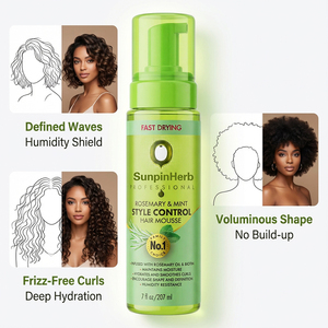 Mousse capillaire à séchage rapide au romarin et à la menthe pour le contrôle du style, la définition des boucles, l'équilibre de l'hydratation et la réduction des frisottis - Product Image 5