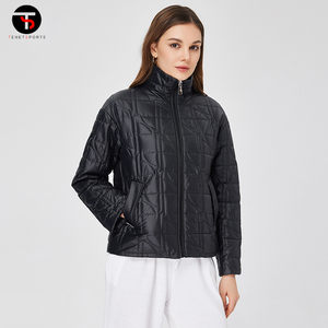 Manteau d'hiver respirant pour femmes, doudoune épaisse durable avec techniques de teinture unie, nouvel arrivage - Product Image 2