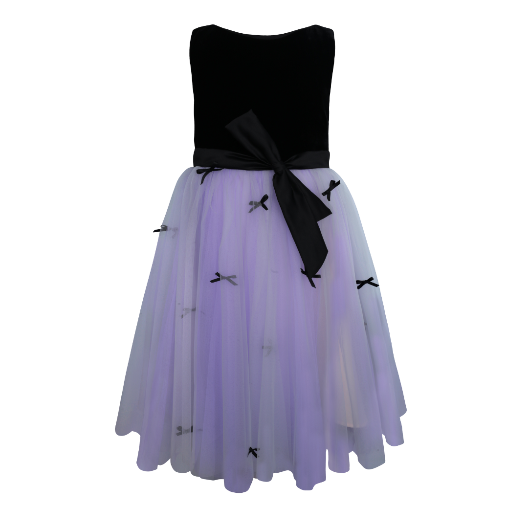 สีดำและสีม่วง