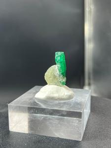 ตัวอย่างพลอยสเวตสีเขียวมรกต 51.23 กรัม คริสตัลเบริลสีเขียวธรรมชาติ พลอยหลวมจากปากีสถาน ต้นกำเนิดจากพลอยเรืองแสง - Product Image 5