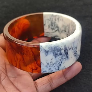 กำไลข้อมือเรซิ่นผู้หญิงสุดหรู ดีไซน์ทันสมัย คลาสสิก เหมาะสำหรับงานแต่งงาน เครื่องประดับโดดเด่น ทันสมัย มีสไตล์ ปรับแต่งได้ M.A CRAFTS - Product Image 4