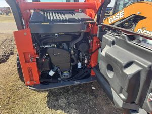 ราคาโรงงาน คุณภาพสูง รถตักล้อยาง Kubota SSV75 สำหรับขาย - Product Image 3