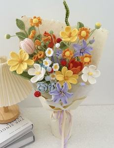 Ramo de Flores de Ganchillo Hecho a Mano, Diseño Terminado para Bodas y Navidad, para Novias y Día de San Valentín, Viene con Bolsas - Product Image 4