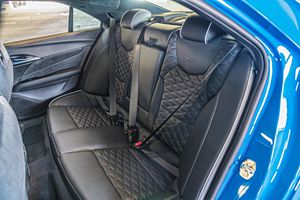 CADILLAC CT4-V BLACKWING 2022 D'OCCASION CÔTÉ GAUCHE/DROIT - Product Image 2
