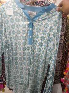 2025 vente en gros coupe ample femmes rose tunique florale à manches longues col en v Blouse avec bouton patte été Resort porter haut - Product Image 4