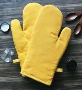 Vente en gros de gants de four en coton noirs résistants à la chaleur, style classique, écologiques, lavables au lave-vaisselle, impression par sublimation personnalisée - Product Image 1