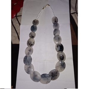 Collar de Resina con Diseño de Elipse Hueca, Chapado en Oro de 18K PVD, Collar de Acero Inoxidable que No se Deslustra, Joyería de Diseño - Product Image 4