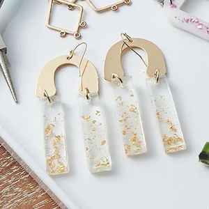 Pendientes de cuerno de resina de alta calidad para niñas, joyería de compromiso de moda | Tamaños personalizados disponibles para la venta - Product Image 2