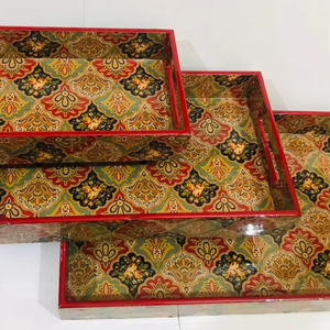 ถาดเสิร์ฟไม้ขัดเงาทำมือรักษ์โลก พร้อมหูจับแบบเจาะรู สำหรับเสิร์ฟผลไม้หรือขนมปัง - Product Image 1