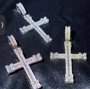 Pendentif Croix Personnalisé en Argent 925 Style Hip Hop, Design Tendance Streetwear Sertie de Diamants Moissanite, Breloques Personnalisées - Product Image 2