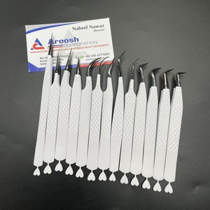 Lot de pinces à cils en acier inoxydable avec logo personnalisé, poignée en diamant, cœur, fibre blanche au plasma noir, écologique et durable - Product Image 1