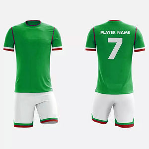 ชุดเสื้อฟุตบอลระบายอากาศได้ดีผ้าโพลีเอสเตอร์100% สีเขียวออกแบบได้ตามต้องการเป็นมิตรต่อสิ่งแวดล้อมพิมพ์โลโก้ทีมชื่อทีมครึ่งแขน - Product Image 1