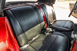 Chevrolet Corvette C1 d'occasion de 1962, année de fin de série, restaurée, avec toit rigide de couleur carrosserie incluse - Product Image 5