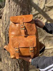 Mochila de cuero crujiente de grano completo hecha a mano Real estilo Vintage bolsas de usos múltiples mochila de bolsillo de nuevo diseño producto a granel al por mayor - Product Image 4