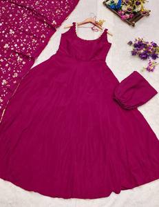 Traje de Anarkali de lujo verde azulado, púrpura, vino y rojo | Vestido indio de diseñador con Dupatta | Ropa étnica para bodas y ocasiones festivas - Product Image 3