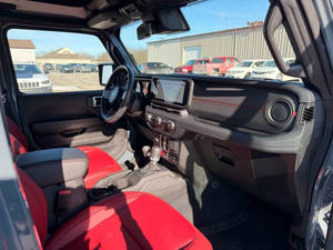 Jeep Wrangler Rubicon 392 2024 Usado en Excelentes Condiciones - Product Image 6