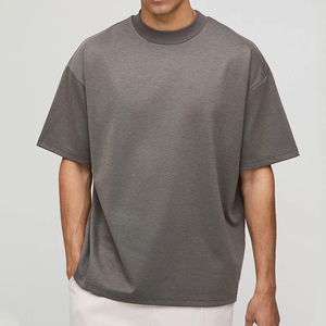 เสื้อยืดโอเวอร์ไซส์สีเทาสำหรับผู้ชายขายส่งแบบ OEM พร้อมดีเทลรูแบบวินเทจ - เสื้อยืดสตรีทแวร์ทรงหลวม เสื้อยืดสั่งทำสำหรับผู้ชาย - Product Image 5