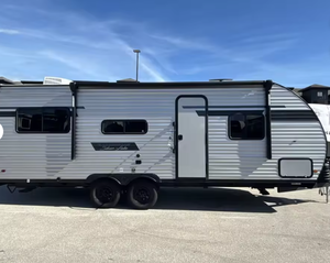 2024 2025 E-a-s-t To West S-i-l-v-e-r L-a-k-e 2300RD Remolque de Viaje Personalizado de Aluminio para Autocaravanas y Casas Rodantes - Product Image 2