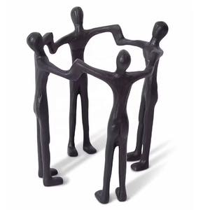 3 Figurines d'Hommes Ordinaires Finition Or Sculpture Artistique Décorative Accent pour la Maison de Luxe Bureau et Style Intérieur - Product Image 2