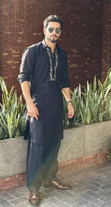 Shalwar Kameez Traditionnel Modeste pour Hommes en Coton Léger, Vêtement Culturel avec une Coupe Raffinée, Toutes Saisons, Vente en Gros - Product Image 4