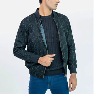 Vente en gros de blouson aviateur style rue haute pour hommes avec logo personnalisé nouveau modèle d'hiver en polyester imperméable - Product Image 3