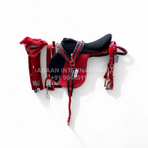 Conjunto de Silla de Montar de Salto de Resistencia con Pechera a Juego, Armazón de Plástico, Cuero Sintético, Todos los Accesorios Incluidos, Hecho en India - Product Image 3