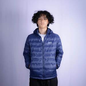 Navigate Goose Veste en duvet ultra-légère de qualité supérieure Confort et style Naviguer Style et confort de qualité supérieure - Product Image 4