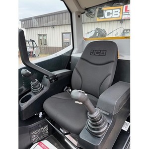 รถตักล้อยางขนาดเล็ก รุ่น 2026 J-CB 215T  รับน้ำหนักได้ 4 ตัน เครื่องยนต์ Perkins หรือ Kubota สภาพใช้งานแล้ว ระบบขับเคลื่อนแบบตีนตะขาบ - Product Image 6