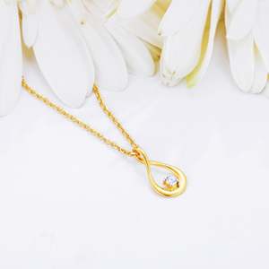 Pendentif en diamant solitaire goutte d'or Cadeau de bijoux élégants et luxueux - Product Image 3