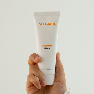 Crème essentielle MELAFIL Une crème quotidienne pour une peau hydratée à travers la journée Made In Korea Hot Product - Product Image 2