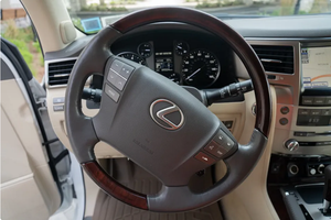 USADO, VOLANTE A LA IZQUIERDA |   CONDUCCIÓN DERECHA |   LEXUS LX570 2015 - Product Image 4