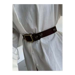 Cinturón de gamuza con hebilla cuadrada y accesorio de corazón para mujer, cinturón para pantalón, chaqueta, camisa, vestido - Negro-antiguo - Product Image 6