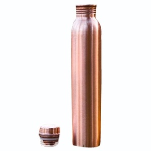 Regalo personalizado hecho a mano, artesanía de Moradabad, botella de cobre beneficiosa para la salud en la India - Product Image 3