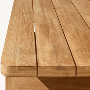 Mesa de comedor rectangular con un estilo moderno y sencillo, adecuada para uso en exteriores y duradera. - Product Image 3
