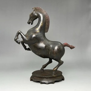 Esculturas de estatuilla de caballo de estilo artístico moderno de calidad superior hermosa mesa decorativa artesanal de Metal a un precio asequible - Product Image 5