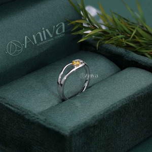 แหวนหมั้นของผู้หญิง14KT ที่สง่างามสีขาวทองมีสไตล์ทันสมัยแยกก้านเพชรสีเหลืองตัดสวยงามตามธรรมชาติสำหรับงานแต่งงาน - Product Image 1