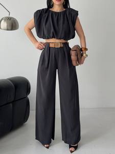 Ensemble pantalon deux pièces personnalisable pour femme, col halter, sans manches, longueur genou, en polyester, fabriqué en Turquie - Product Image 6