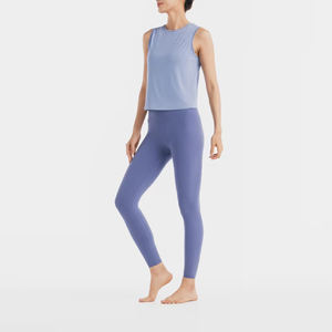 Ropa deportiva de gimnasio transpirable ligera personalizable para mujer, Tops de Yoga elásticos, ropa de entrenamiento OEM, etiqueta privada con estampado de logotipo - Product Image 2