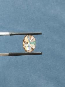 Diamante Natural de 2.00 Quilates, Corte Brillante Modificado Ovalado, Color Amarillo Parduzco, Pulido, Corte EX, Dureza 10/10, para Joyería - Product Image 2