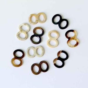 Anillo para Bufanda de Cuerno de Búfalo con Pulido Suave que Agrega Elegancia Suave y Sujeción Segura a Cualquier Bufanda de Alta Calidad - Product Image 4