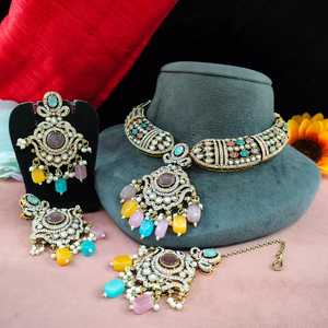 ชุดสร้อยคอห้อยจากเพทายและไข่มุกของวิคตอเรียสำหรับผู้หญิงพร้อมติกก้า Maang เหมาะสำหรับงานแต่งงานงานเฉลิมฉลอง - Product Image 4