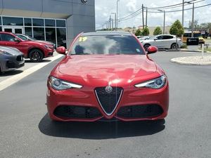 Offre Spéciale : Alfa Romeo Giulia Sport AWD d'occasion - Prêt à être expédié - Product Image 1