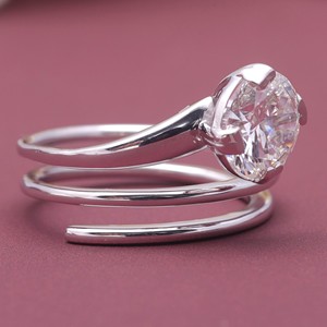 Anillo Espiral con Diamante Cultivado en Laboratorio Certificado por IGI de Avina Jewels, Chapado en Oro de 18K y Rodio, Anillo de Compromiso Solitario Moderno de Lujo - Product Image 6