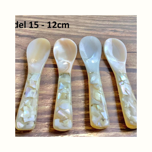 Cuillères en nacre naturelle appliquées dans la vaisselle de table, les services de restauration et de traiteur - Product Image 1
