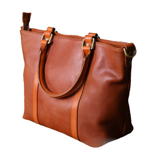 2023 Women's Genuine Leather Large Capacity Single Shoulder Crossbody Handbag Zipper Closure Foldable Two Fashionable Features - Product Image 2