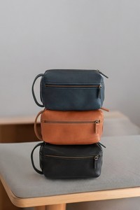 Bolsa de Cosméticos de Viaje de Cuero Negro Lavado a la Piedra de Lujo de Diseñador 2024 - Product Image 6