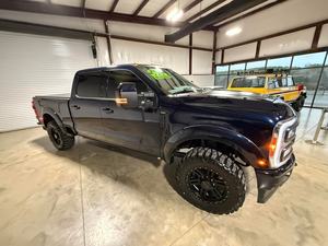 OFERTA ESPECIAL: NUEVO MODELO 2023 FORD F250 CREW CAB LARIAT ULTIMATE, VOLANTE A LA IZQUIERDA, INTERIOR DE CUERO OSCURO, ENVÍO GRATUITO, INCENTIVOS - Product Image 5