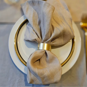 Anneaux de serviette de style ferme, décoration de table industrielle, accessoires de table rustiques, décoration de maison en tuyau de cuivre, anneau de serviette en cuivre fait à la main - Product Image 1