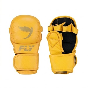 ถุงมือฝึกซ้อม MMA Fly Shadow สีเหลือง แบบครึ่งนิ้ว กันลื่น ระบายอากาศได้ดี เหมาะสำหรับการฝึกซ้อมกลางแจ้งและการต่อสู้ MMA - Product Image 1